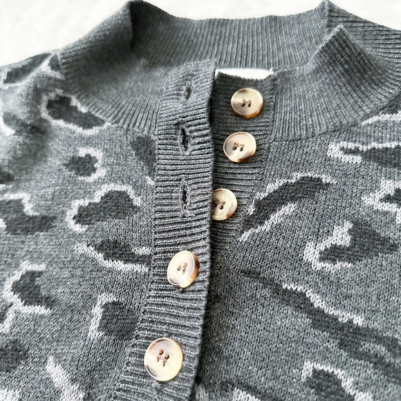 HEARTLOOM Natalia Leopard Print Jacquard Wool Blend Sweater - Picture 7 of 11